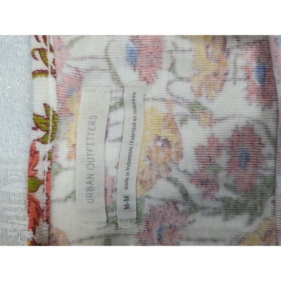 Urban Outfitters floral ladies tank Size medium whimsigoth fairy ethereal beachy - Picture 4 of 5
